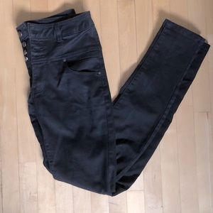 Black high rise skinny jeans⭐️